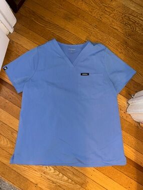 Jaanuu Short Sleeve Scrub Top in Ceil Blue